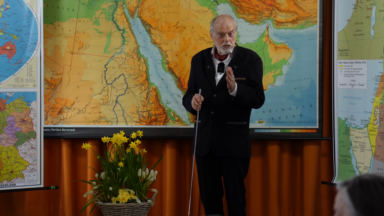 Marionetten und ihre Meister - Wer steuert die Welt?